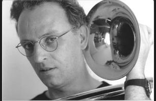 Yves Robert Trio " Electro Vrob "